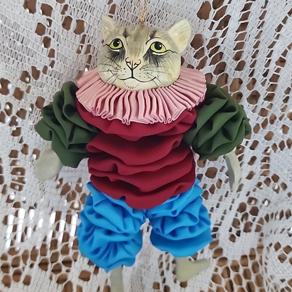 Vintage Fabric Yo Yo's Hand Painted Cat Ornament